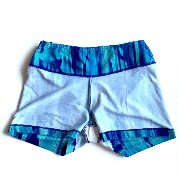 Women’s blue athletic fitted shorts in size small - Picture 6 of 6